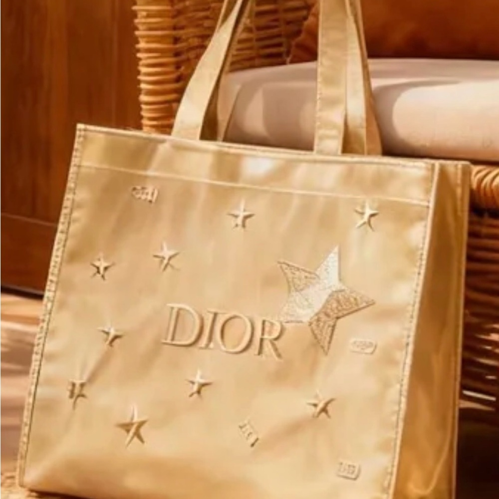 Dior Beauty embroidered star mesh tote - gwp item 2025! NIB - Sealed :) - Picture 2 of 5